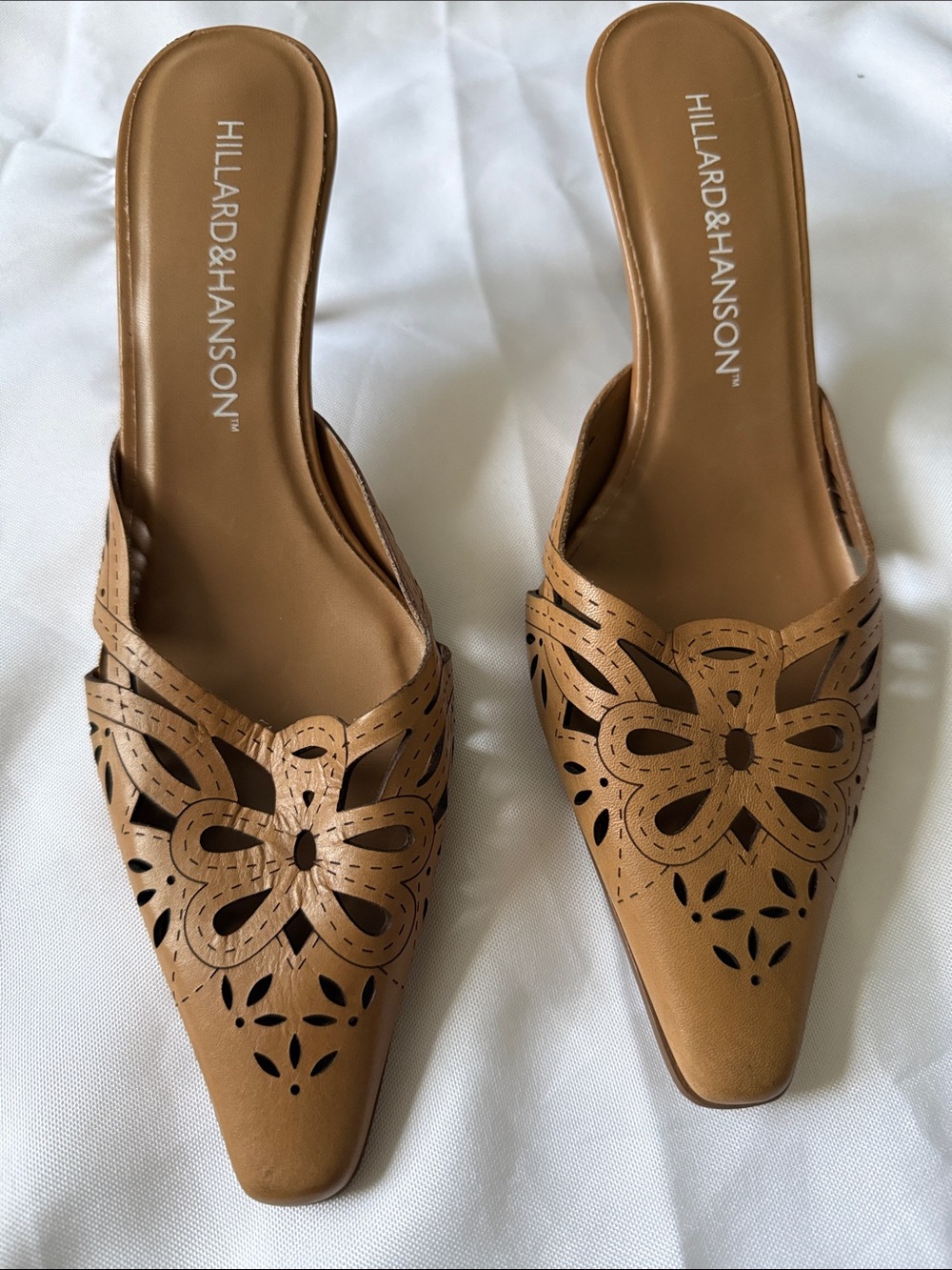 Hillard & Hanson Tan Laser-Cut Pointed Toe Mules